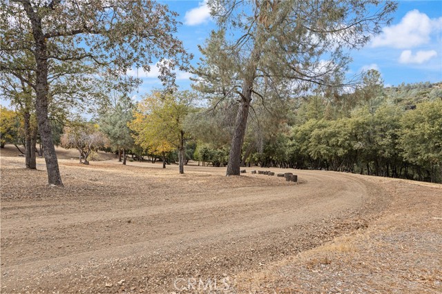 Detail Gallery Image 39 of 42 For 42617 Old Yosemite Rd, Oakhurst,  CA 93644 - 3 Beds | 2/1 Baths