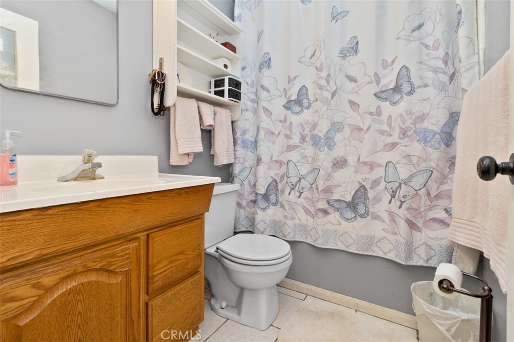 1419 W Trenton Drive