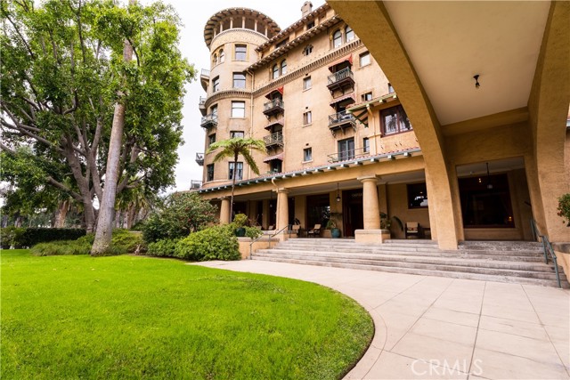 Detail Gallery Image 2 of 39 For 99 S Raymond Ave #307,  Pasadena,  CA 91105 - 1 Beds | 2 Baths