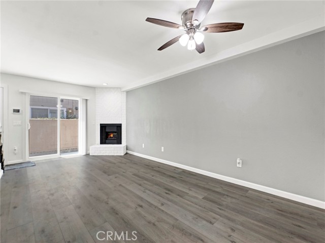 Detail Gallery Image 4 of 29 For 9834 Sepulveda Bld #109,  North Hills,  CA 91343 - 2 Beds | 2 Baths