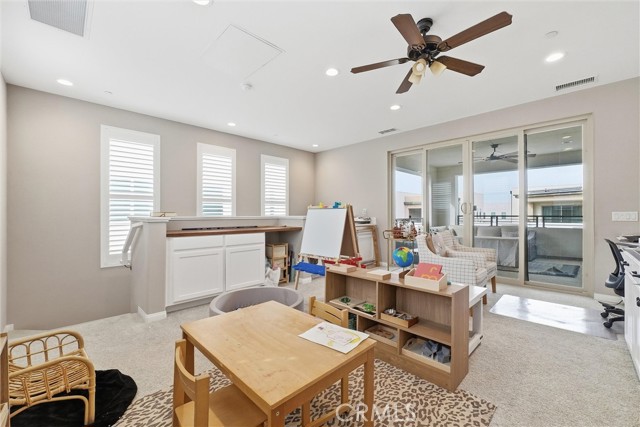 Detail Gallery Image 32 of 40 For 155 Spectacle, Irvine,  CA 92618 - 4 Beds | 3 Baths