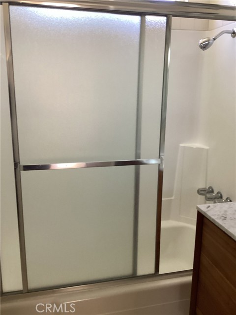 Detail Gallery Image 7 of 42 For 3010 Montrose #17,  Glendale,  CA 91214 - 1 Beds | 1 Baths