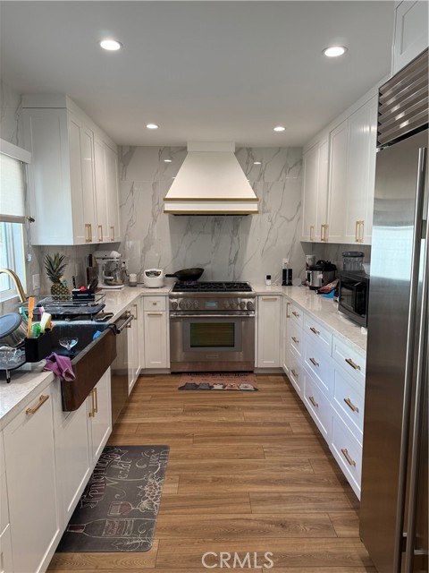 8006 Bleriot Avenue, Los Angeles CA: https://media.crmls.org/medias/d944b357-27b0-4a98-af2e-78f7cb02b8f3.jpg