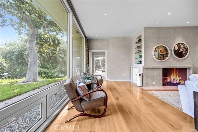 Detail Gallery Image 12 of 43 For 935 Hillcrest, Pasadena,  CA 91106 - 6 Beds | 7/1 Baths