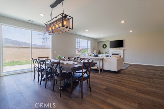 Detail Gallery Image 15 of 47 For 16034 Ulysses Ln, Fontana,  CA 92336 - 6 Beds | 4/1 Baths
