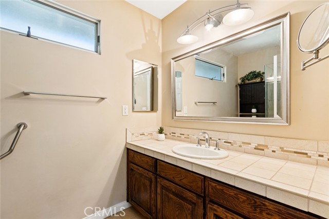 Detail Gallery Image 27 of 48 For 18200 Vintage, Northridge,  CA 91325 - 4 Beds | 3 Baths