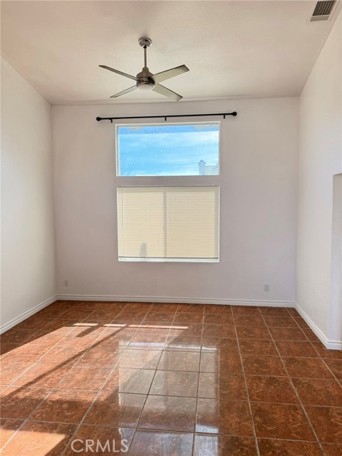 Detail Gallery Image 15 of 15 For 14325 Tawney Ridge, Victorville,  CA 92394 - 4 Beds | 2/1 Baths