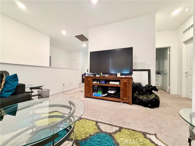 16584 Poppy Seed Ln, Fontana CA: https://media.crmls.org/medias/d947da33-5087-48e7-8a07-1cbda252f54d.jpg