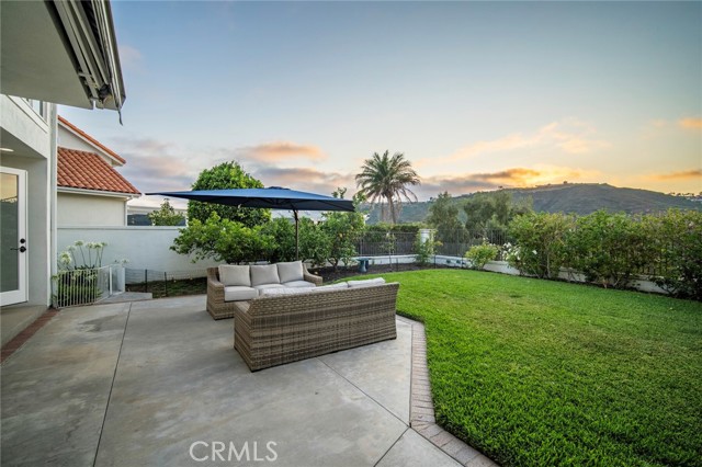 1 New Haven, Laguna Niguel CA: https://media.crmls.org/medias/d9493fc8-ebbb-4cf0-acc4-0d1721ca7d3a.jpg