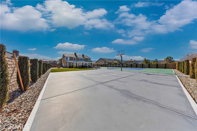 Detail Gallery Image 71 of 75 For 3625 Paddock Way, Quartz Hill,  CA 93536 - 6 Beds | 4/2 Baths