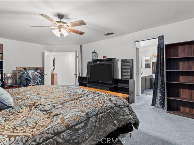 Image 16 of 39 For 528 Memphis Court