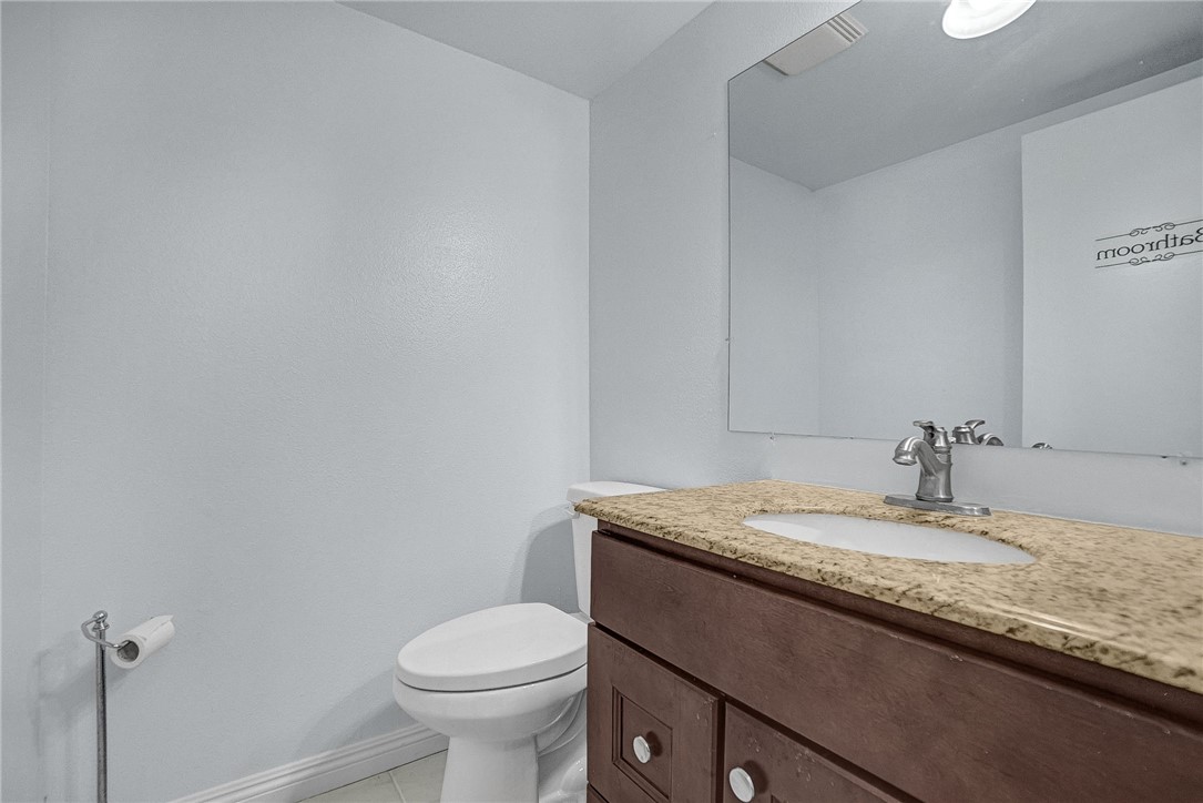 Detail Gallery Image 17 of 40 For 14435 Valerio St #10,  Van Nuys,  CA 91405 - 3 Beds | 2/1 Baths