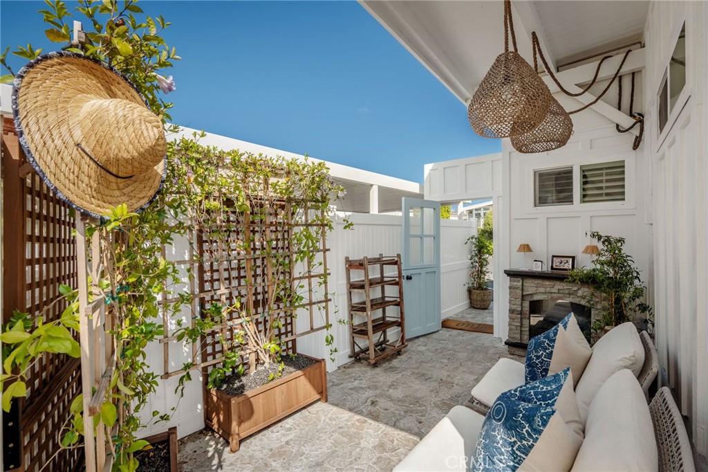 MLS #OC25248190 image #6