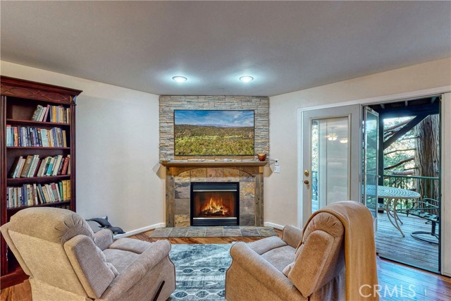 Detail Gallery Image 21 of 40 For 430 Rainier Rd, Lake Arrowhead,  CA 92352 - 4 Beds | 2/1 Baths