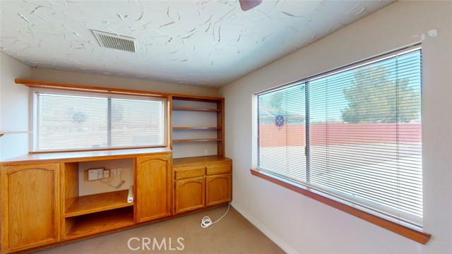 Detail Gallery Image 52 of 65 For 13889 Olathe Rd, Apple Valley,  CA 92307 - 5 Beds | 2/1 Baths