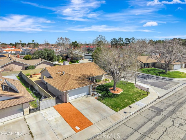 Detail Gallery Image 4 of 45 For 43104 Lemonwood, Lancaster,  CA 93536 - 3 Beds | 2 Baths