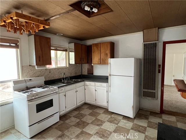 Detail Gallery Image 11 of 20 For 34717 Red Rover Mine Rd, Acton,  CA 93510 - 2 Beds | 1 Baths