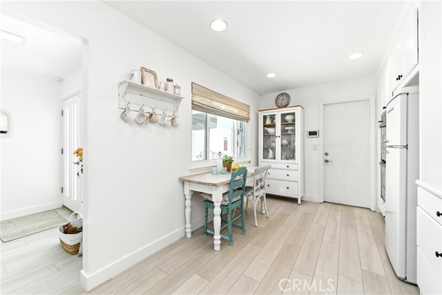 32117 Beachlake Lane, Westlake Village CA: https://media.crmls.org/medias/d94ced81-dab5-4771-8d1b-6f491c8f530d.jpg