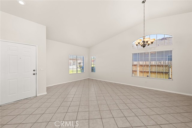 Detail Gallery Image 6 of 47 For 4027 N Redwood, Rialto,  CA 92377 - 4 Beds | 2 Baths