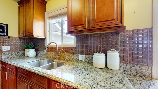 8162 Van Noord Avenue, North Hollywood CA: https://media.crmls.org/medias/d94dcd69-54bf-4c6a-9e0c-f995b53fc9e4.jpg