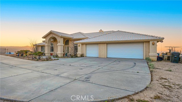 Image 3 for 25572 Castle Rock Rd, Apple Valley, CA 92308