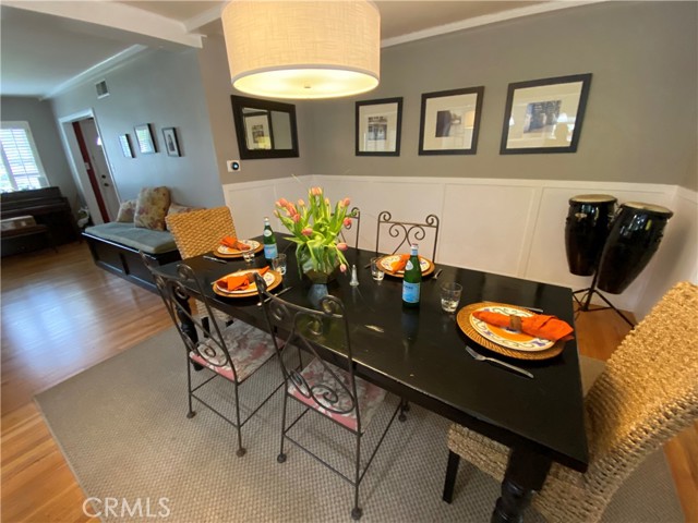 4125 Bakman Avenue, Studio City CA: https://media.crmls.org/medias/d9504bb0-560c-4c54-8daa-94cb4e6c41c7.jpg