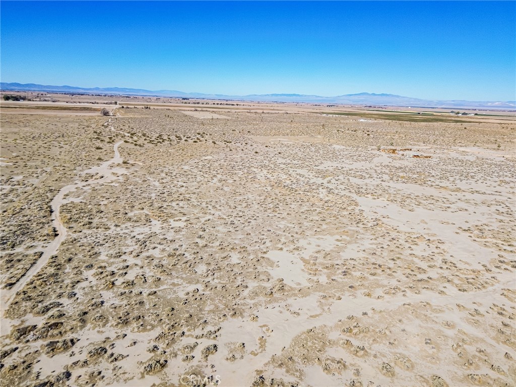 MLS #OC25280725 image #27