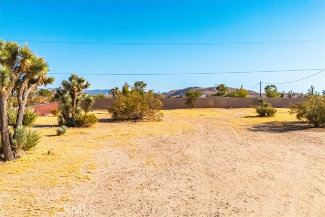 Detail Gallery Image 35 of 62 For 58685 Terra Vista Dr, Yucca Valley,  CA 92284 - 3 Beds | 2 Baths