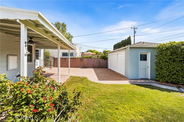 2412 Santiago Street, Santa Ana CA: https://media.crmls.org/medias/d9512e94-0418-4c24-bf21-43922d509674.jpg