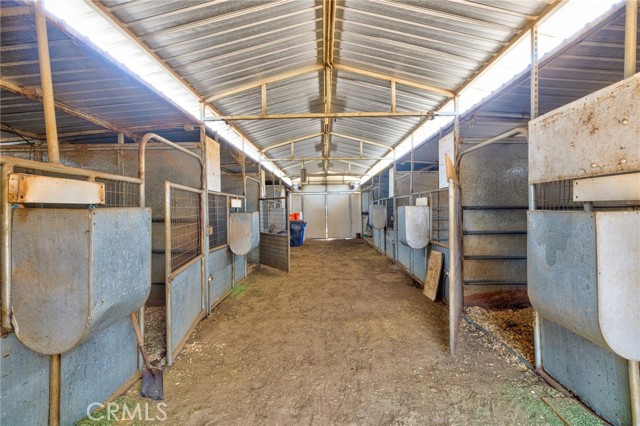 21551 Via Liago, Perris CA: https://media.crmls.org/medias/d9513745-0e3d-4237-a713-51cb8fbfdc28.jpg