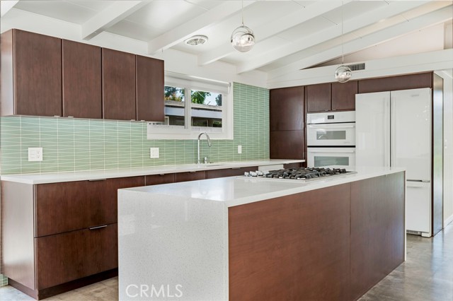 Detail Gallery Image 6 of 31 For 3033 Volk Ave, Long Beach,  CA 90808 - 3 Beds | 2 Baths