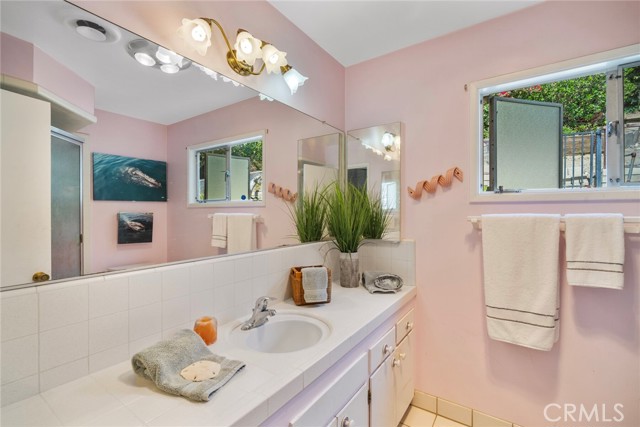 30802 Marilyn Drive, Laguna Beach CA: https://media.crmls.org/medias/d9515477-bc10-4149-b74e-3e8eddaeeeef.jpg
