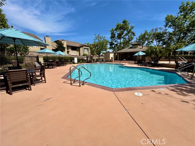 Detail Gallery Image 3 of 16 For 1937 Cobblefield Way, Glendora,  CA 91740 - 3 Beds | 3 Baths