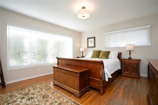 825 Tyburn Road, Palos Verdes Estates CA: https://media.crmls.org/medias/d952a11d-4d1f-4adb-a06f-fe41a422e356.jpg