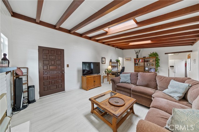 2324 Manchester Avenue, Cardiff by the Sea CA: https://media.crmls.org/medias/d952c41b-0c12-454d-b03b-c1c2e5405349.jpg