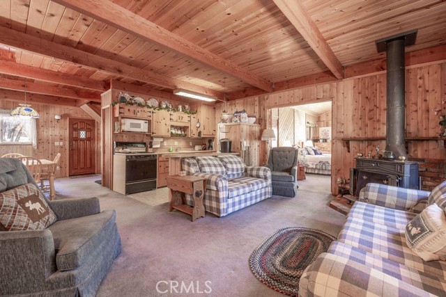 Detail Gallery Image 8 of 36 For 39820 Snowball, Big Bear Lake,  CA 92315 - 3 Beds | 1/1 Baths