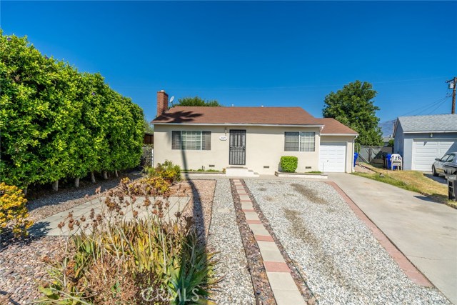 2427 Calmia Rd, Duarte, CA 91010