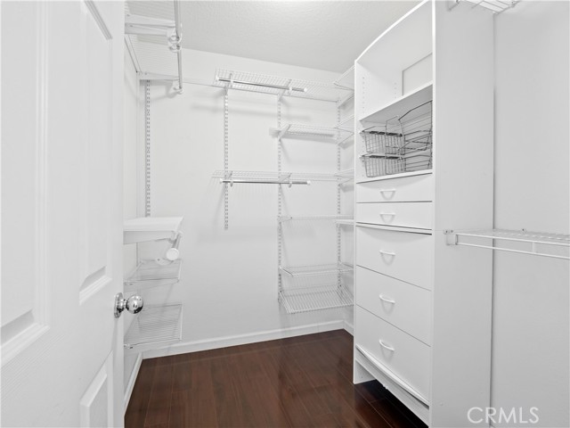 Detail Gallery Image 17 of 33 For 25403 Silver Crest Ct, Saugus,  CA 91350 - 3 Beds | 2/1 Baths