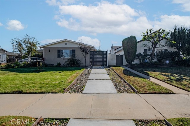 Detail Gallery Image 2 of 18 For 16664 Kinzie Street, Northridge,  CA 91343 - 1 Beds | 1 Baths