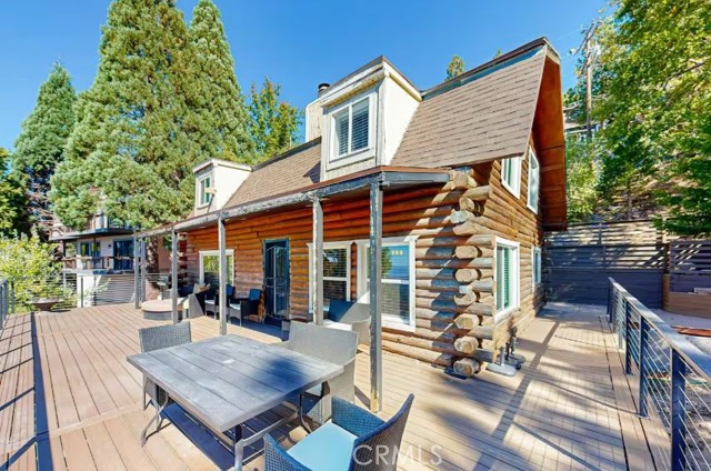 Detail Gallery Image 6 of 49 For 1960 Willow Dr, Running Springs,  CA 92382 - 4 Beds | 3 Baths