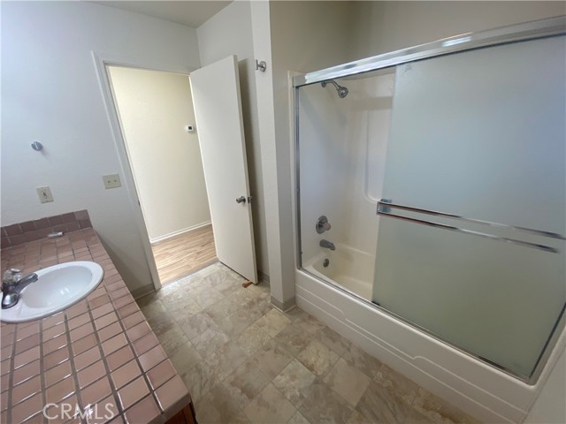 19491 Mountain Meadow S, Hidden Valley Lake CA: https://media.crmls.org/medias/d9558d77-7ec8-465f-9e52-c7255645b7ea.jpg
