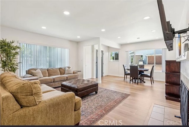 Detail Gallery Image 4 of 18 For 5340 E Mezzanine, Long Beach,  CA 90808 - 3 Beds | 2 Baths