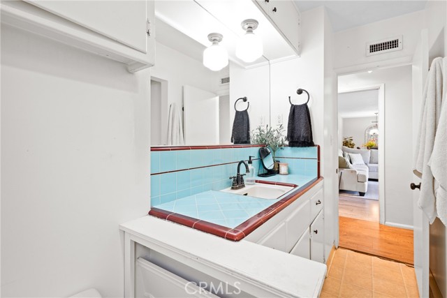 745 N Laurel Avenue, Upland CA: https://media.crmls.org/medias/d9567def-682c-47c3-904b-23b99de4b24b.jpg