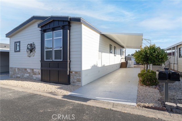 201 Five Cities Drive, Pismo Beach CA: https://media.crmls.org/medias/d95691d2-4d07-430a-b3a7-a180c80d8847.jpg