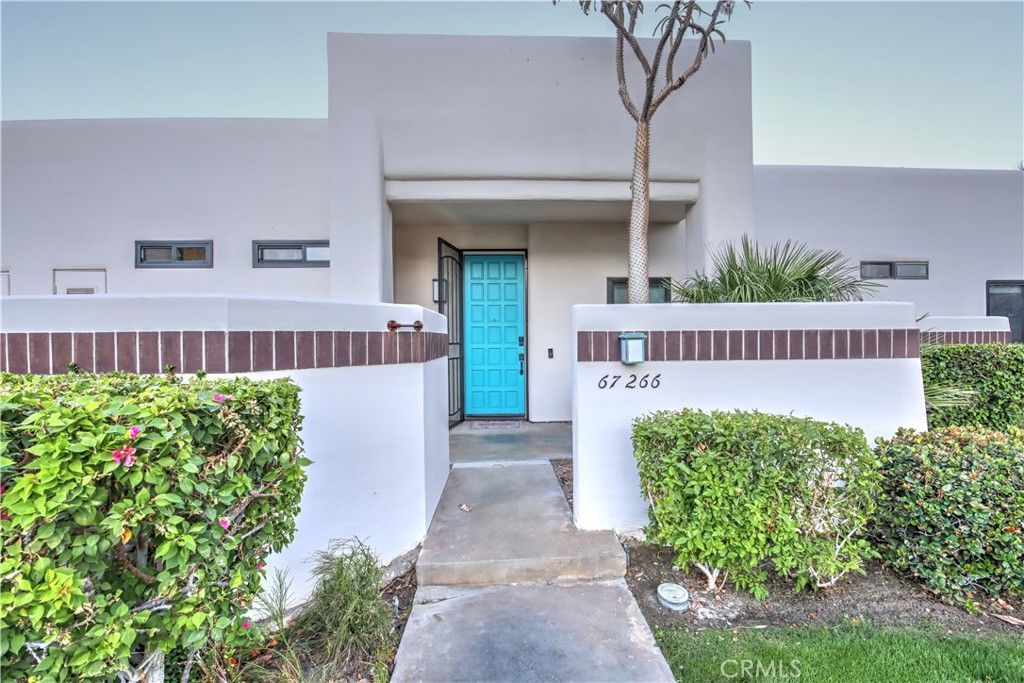 67266 Cumbres Court