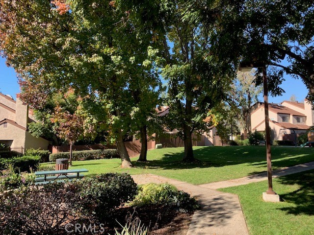 Detail Gallery Image 5 of 17 For 235 E Chestnut Ave #L,  Monrovia,  CA 91016 - 3 Beds | 3 Baths