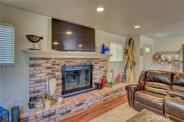 Detail Gallery Image 9 of 39 For 695 Bass Ln, Clearlake Oaks,  CA 95423 - 3 Beds | 2 Baths