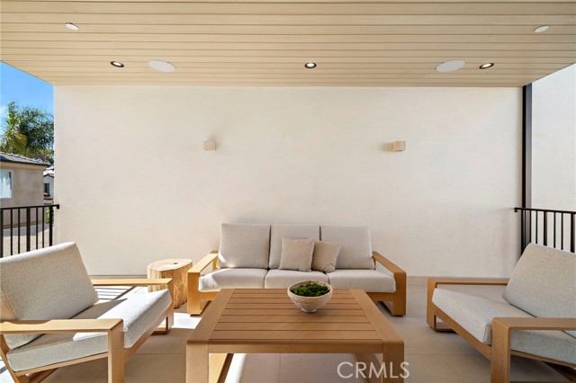 Detail Gallery Image 18 of 54 For 612 1/2 Begonia, Corona Del Mar,  CA 92625 - 2 Beds | 2/1 Baths