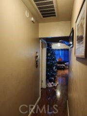 https://media.crmls.org/medias/d95aad06-290e-4dd4-9d5d-3bf19b463fb5.jpg?preset=X-Large