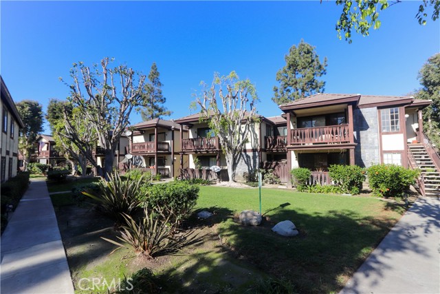 Detail Gallery Image 4 of 21 For 12430 Woodbridge, Garden Grove,  CA 92843 - 2 Beds | 2 Baths